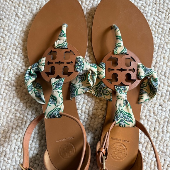 Tory Burch Brown Sandals with Green Leaf Design - Picture 1 of 4